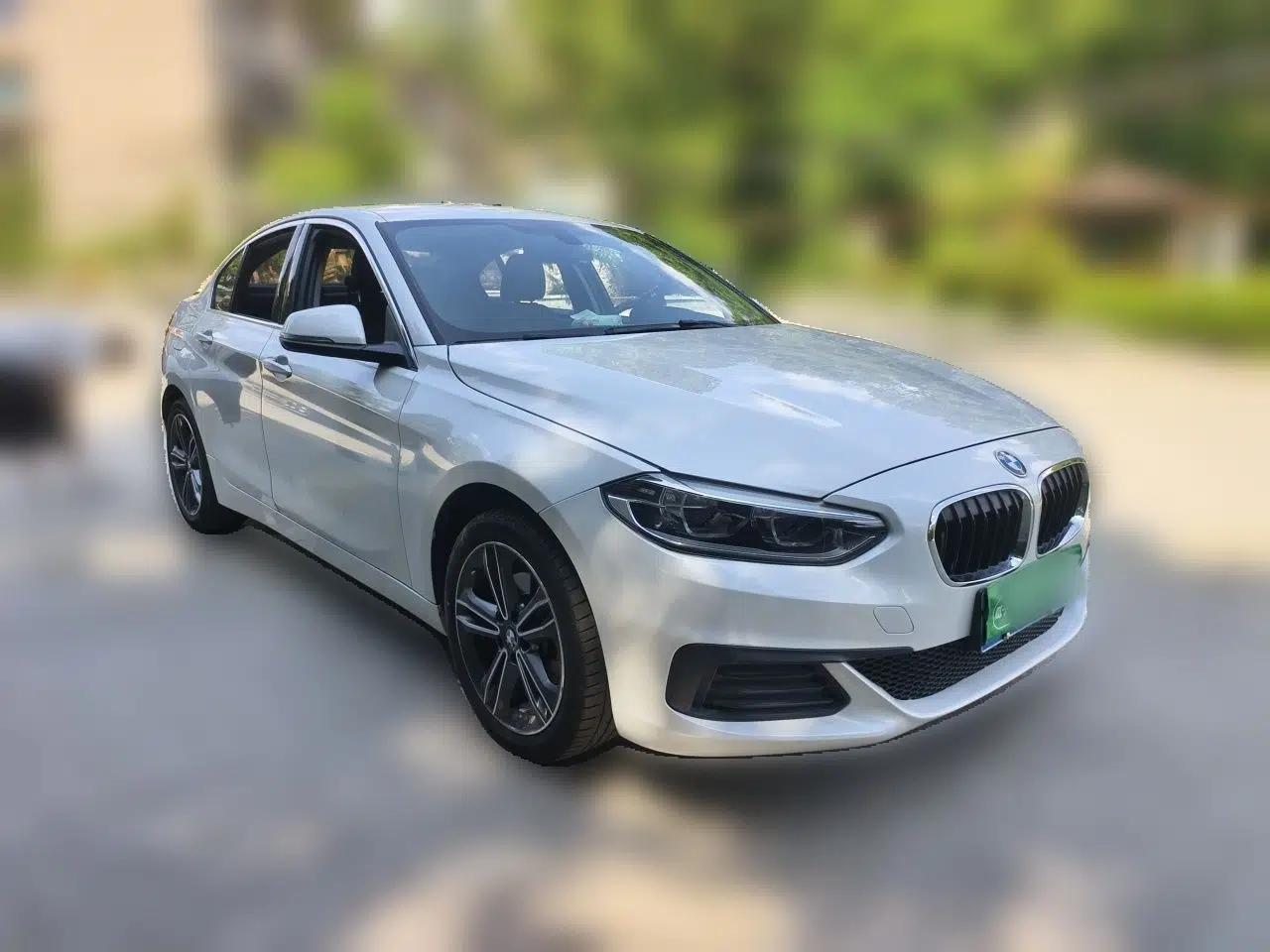 BMW 1 Series 2020 120i Fashion Model — миниатюра 3