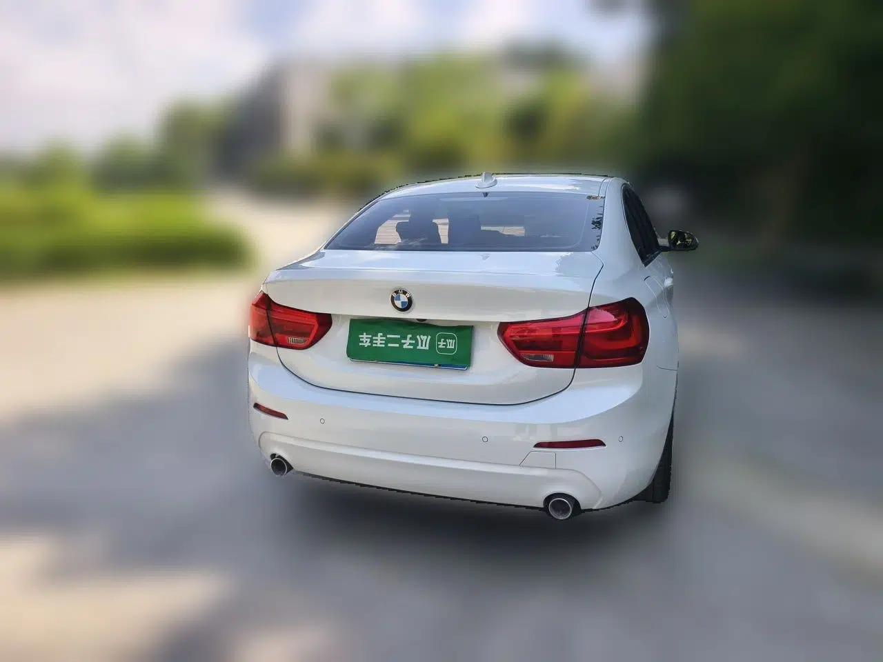 BMW 1 Series 2020 120i Fashion Model — миниатюра 5