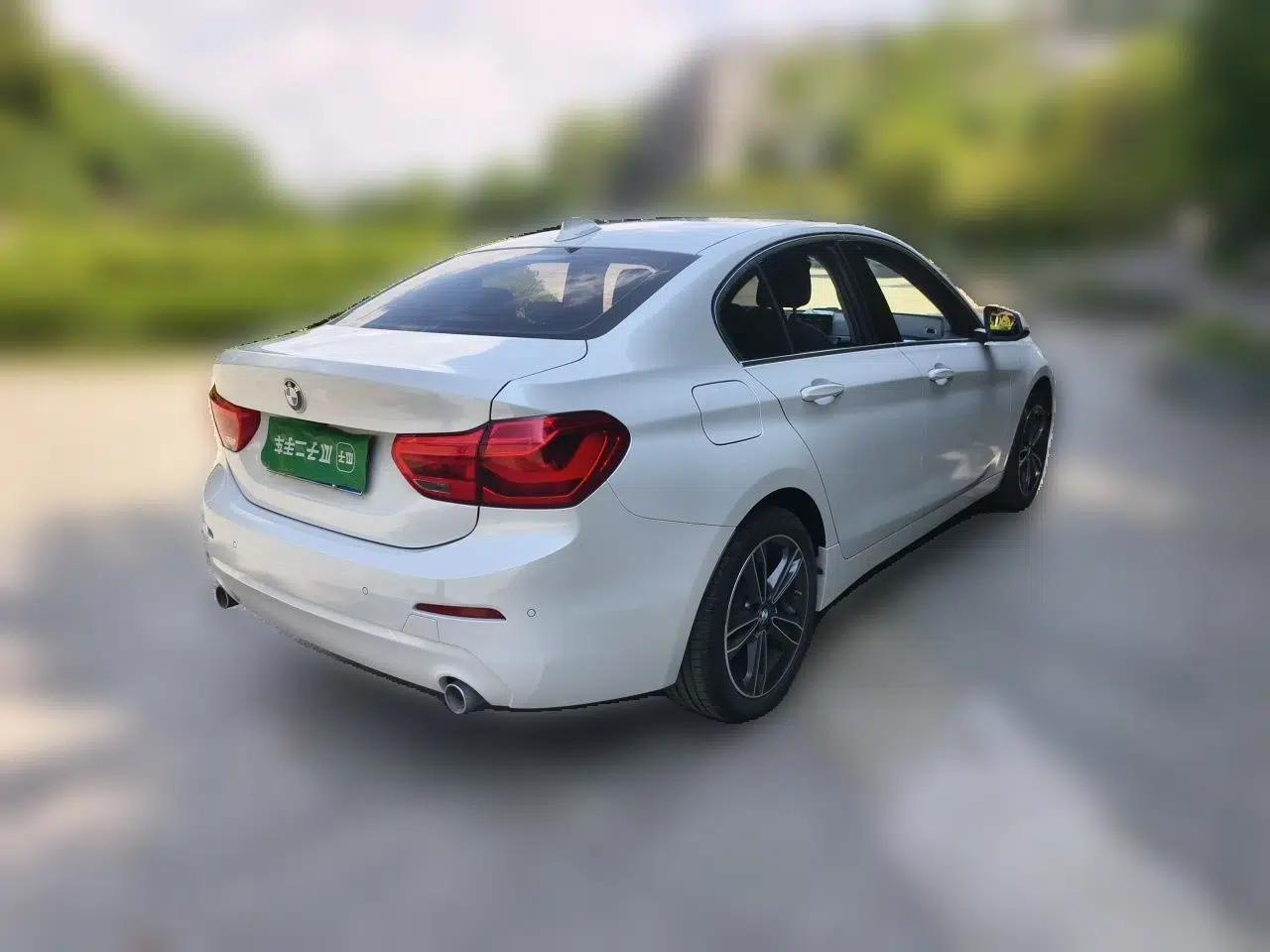 BMW 1 Series 2020 120i Fashion Model — миниатюра 6