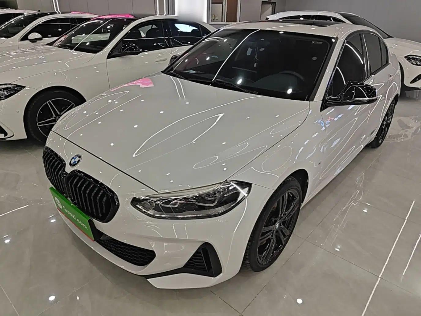 BMW 1 Series 2021 Restyled 125i M Sport Night Edition — миниатюра 1