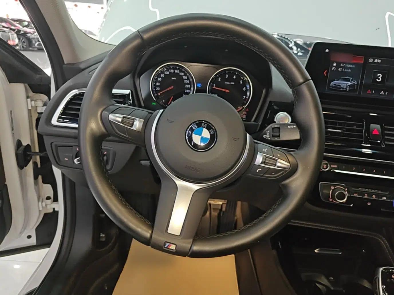 BMW 1 Series 2021 Restyled 125i M Sport Night Edition — миниатюра 13