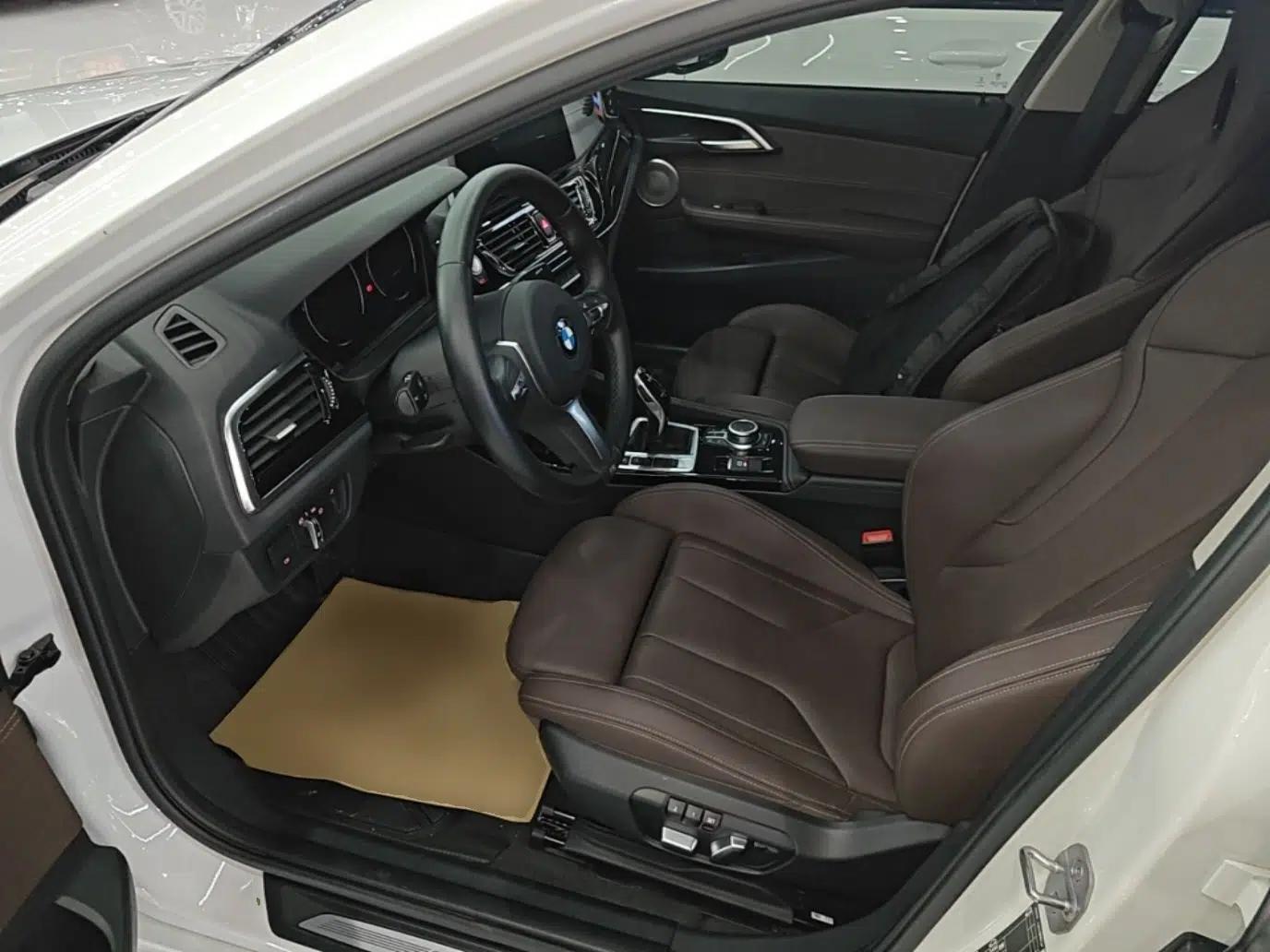 BMW 1 Series 2021 Restyled 125i M Sport Night Edition — миниатюра 17