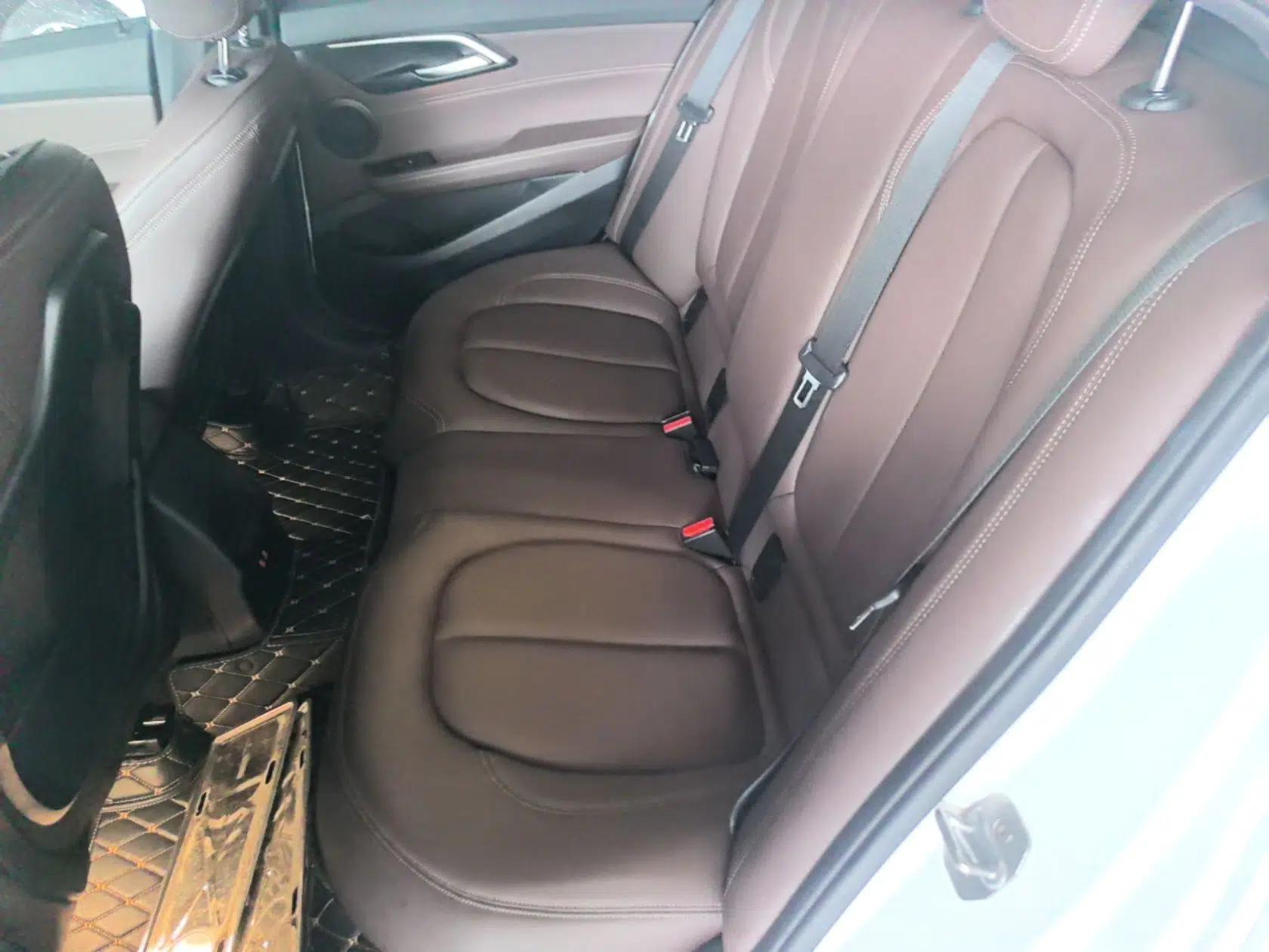 BMW 1 Series 2020 120i M Sport Package — миниатюра 25