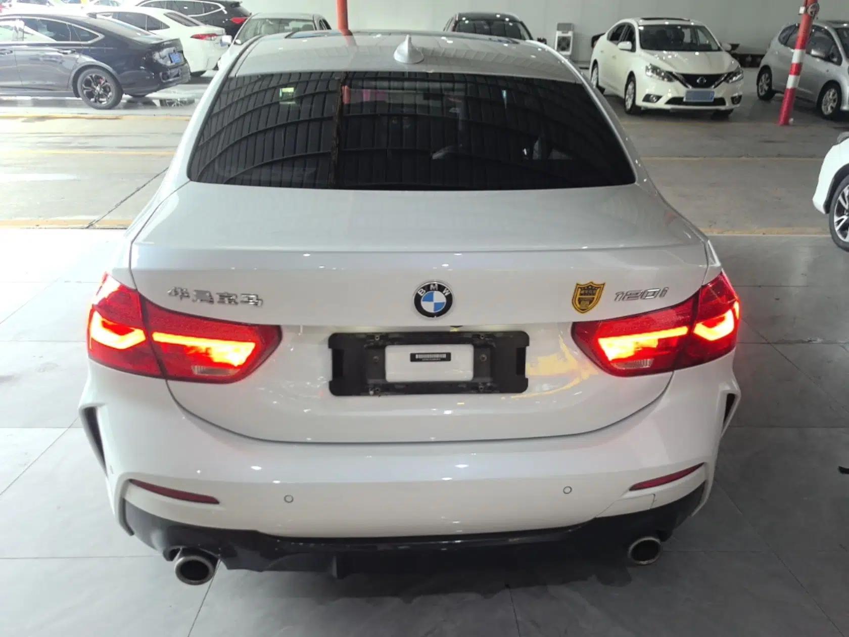 BMW 1 Series 2020 120i M Sport Package — миниатюра 5
