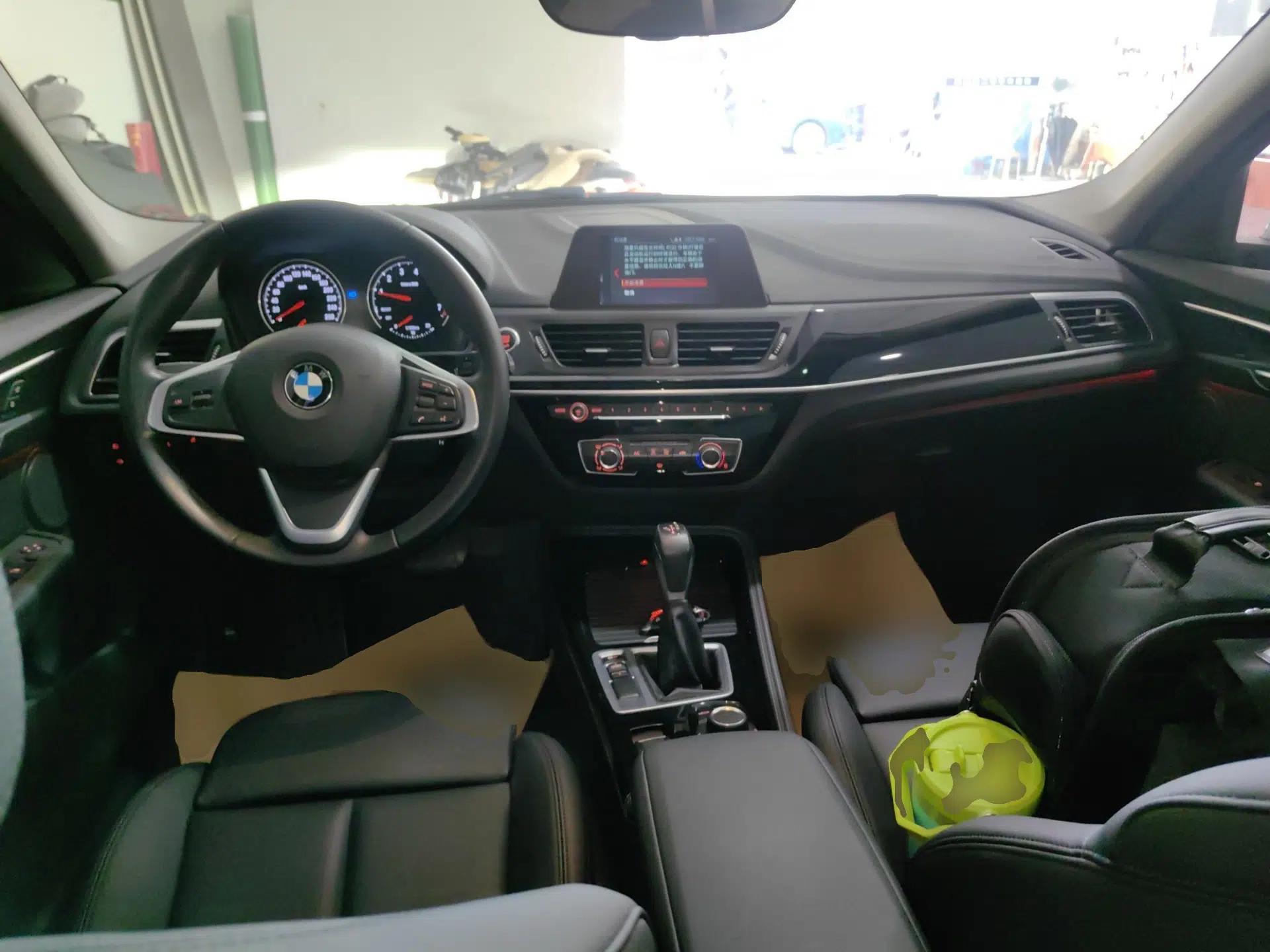 BMW 1 Series 2018 Facelifted 118i Sport Edition — миниатюра 12