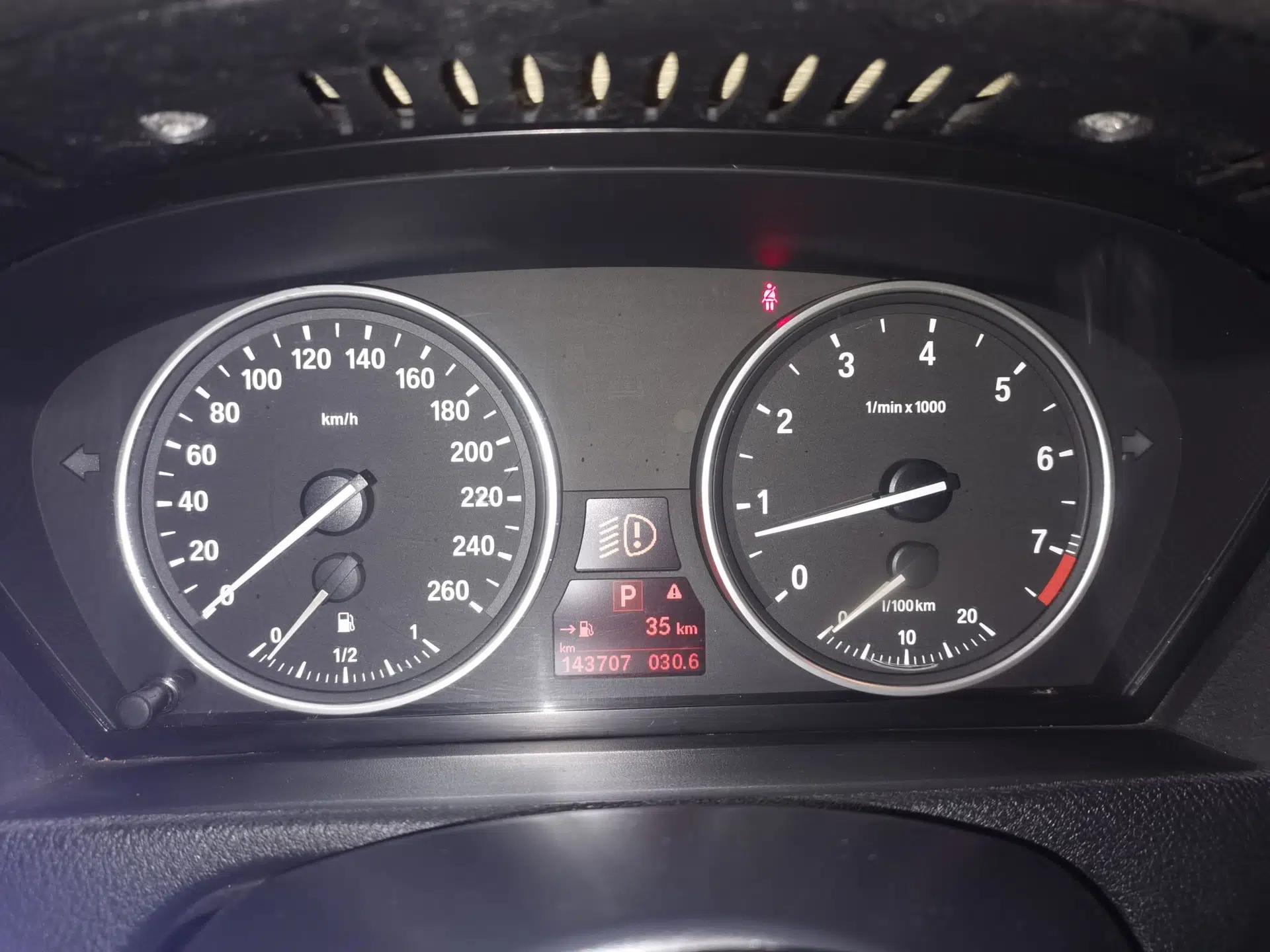 BMW X5 2011 xDrive35i Leading Model — миниатюра 11