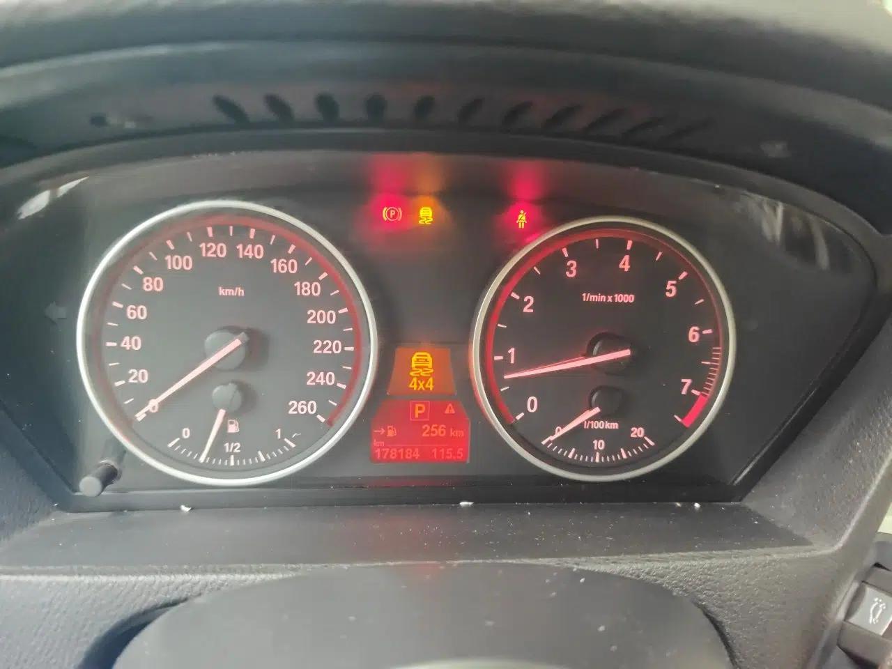 BMW X5 2011 xDrive35i M Sport model — миниатюра 11