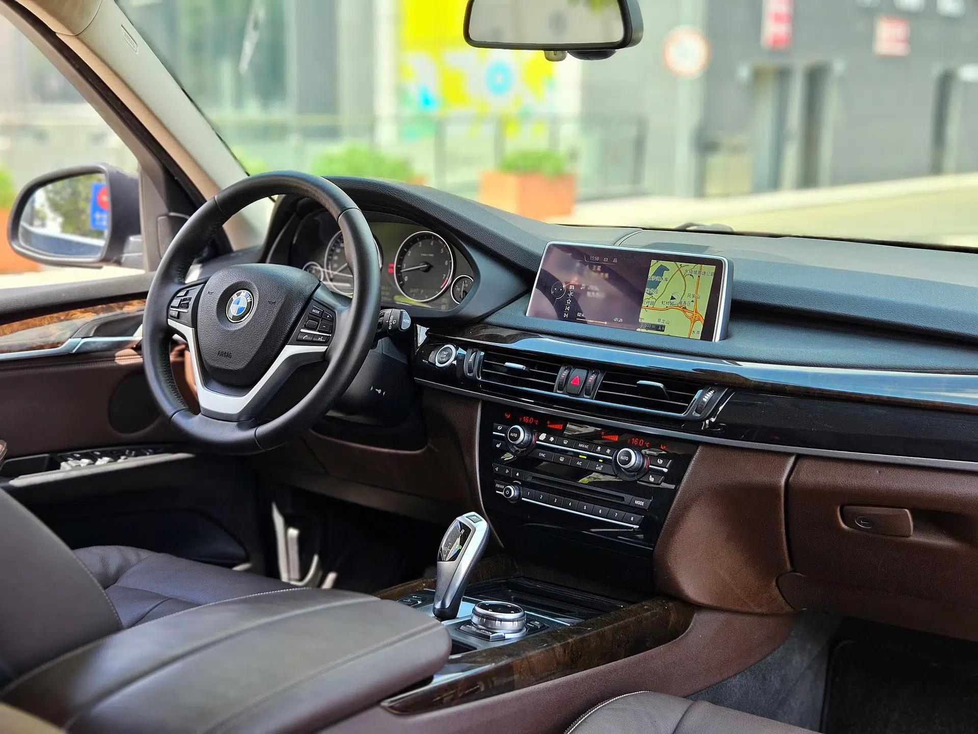 BMW X5 2014 xDrive35i Leading Model — миниатюра 24