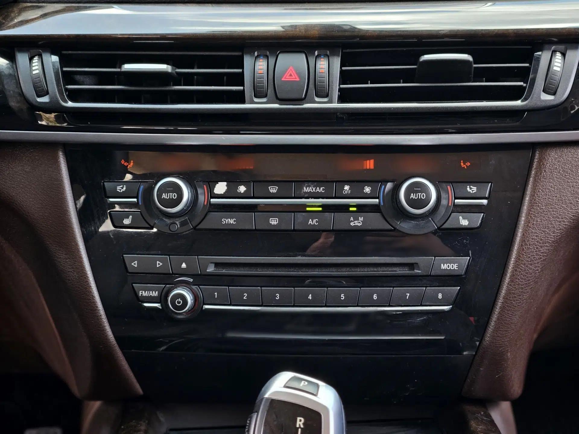 BMW X5 2014 xDrive35i Leading Model — миниатюра 29