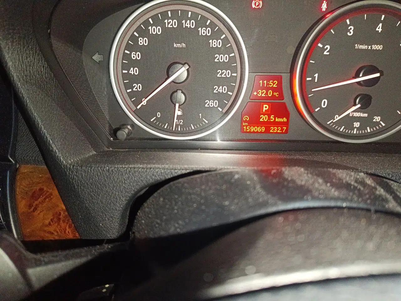 BMW X5 2011 xDrive35i Leading Model — миниатюра 12