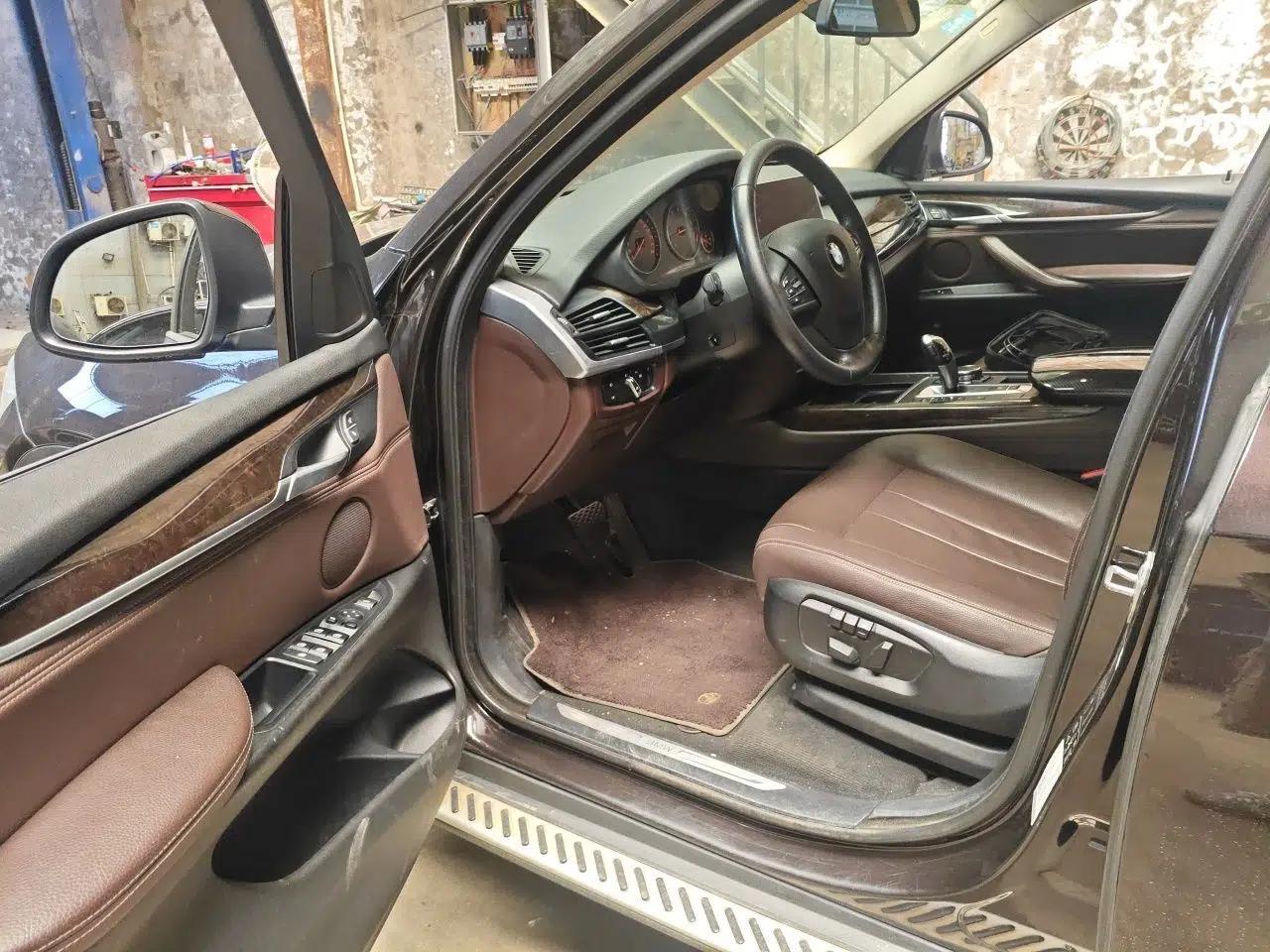 BMW X5 2015 xDrive28i — миниатюра 16