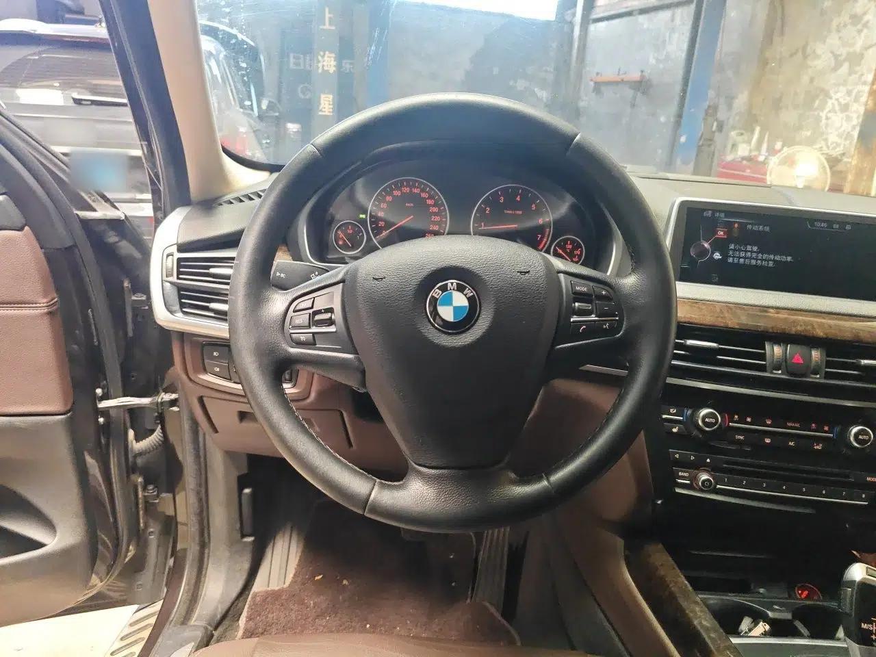 BMW X5 2015 xDrive28i — миниатюра 10
