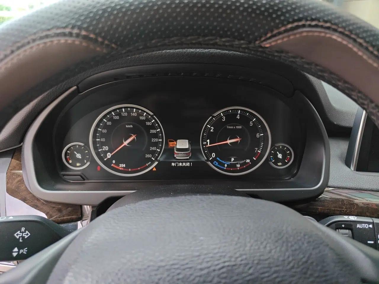 BMW X5 2018 xDrive28i — миниатюра 11