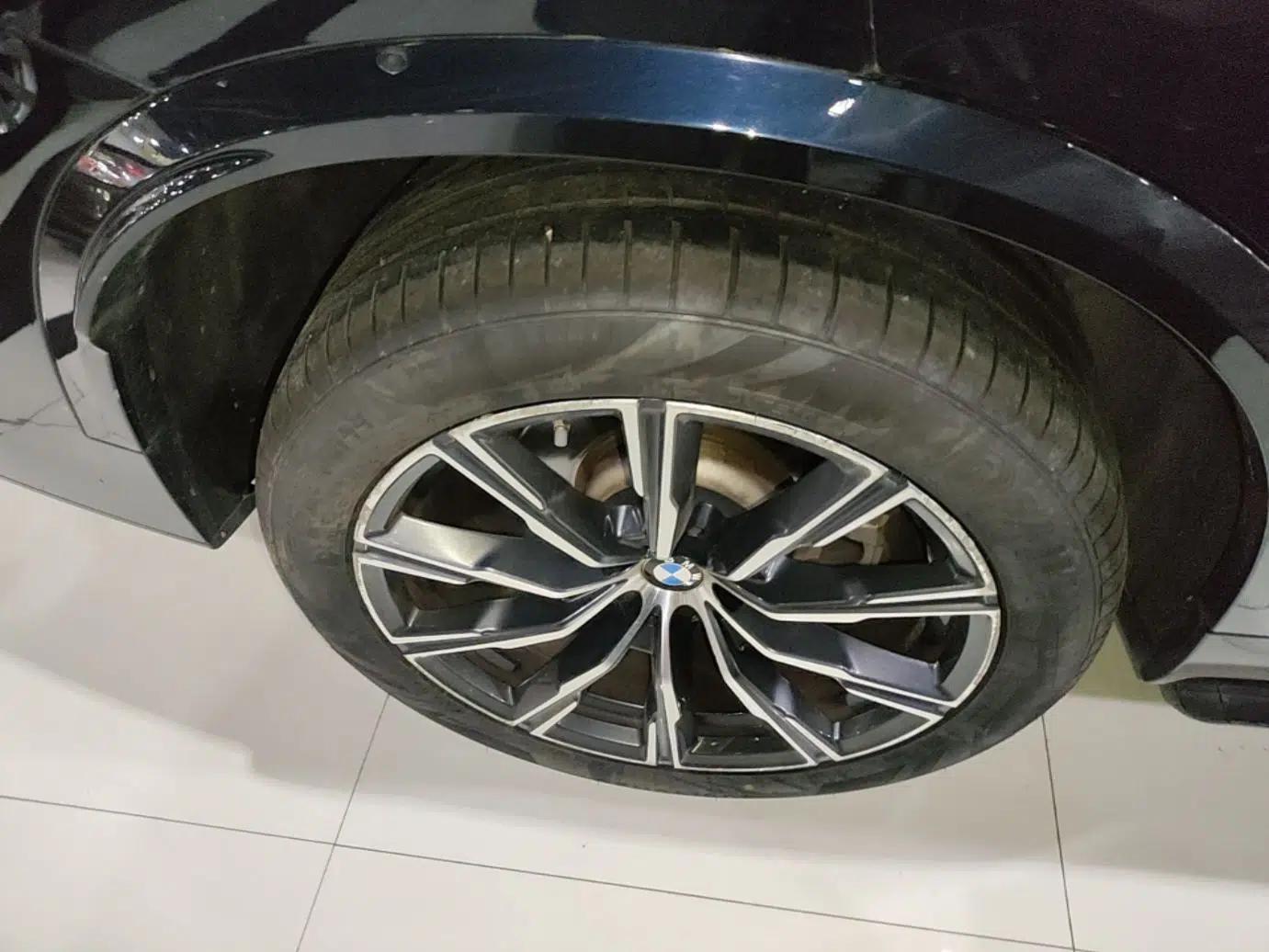 BMW X5 2022 xDrive 30Li Luxury M Sport Package — миниатюра 11