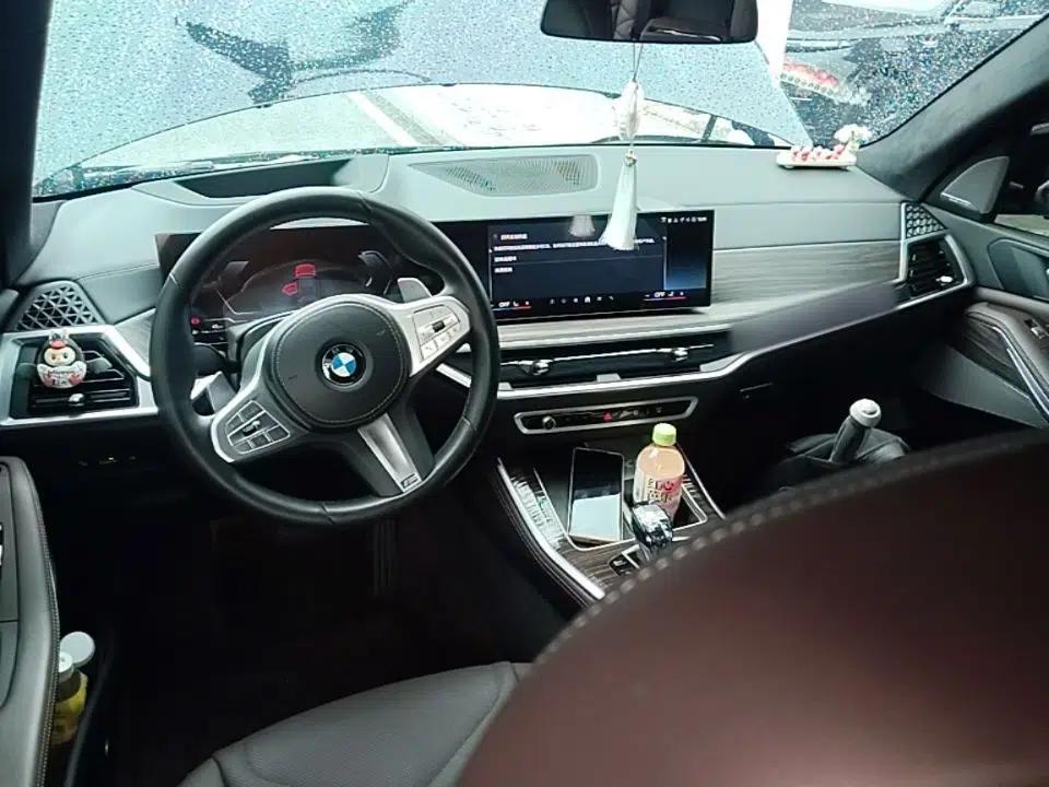 BMW X5 2023 xDrive 40Li M Sport Night Edition Package — миниатюра 17