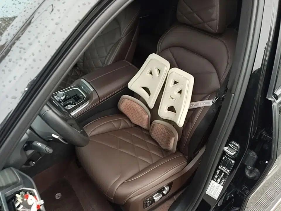 BMW X5 2023 xDrive 40Li M Sport Night Edition Package — миниатюра 22