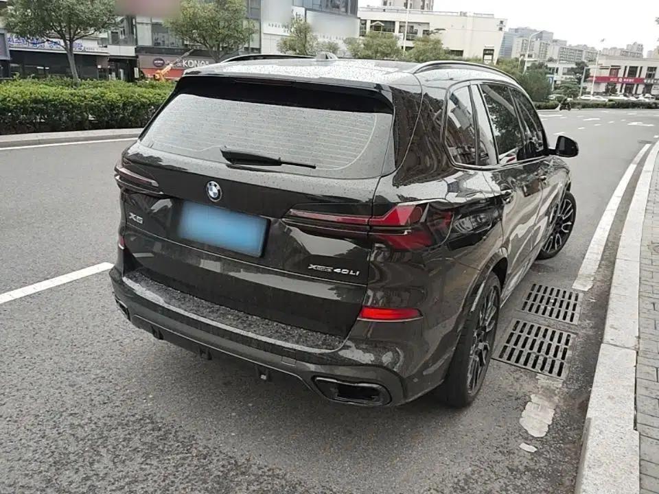 BMW X5 2023 xDrive 40Li M Sport Night Edition Package — миниатюра 6