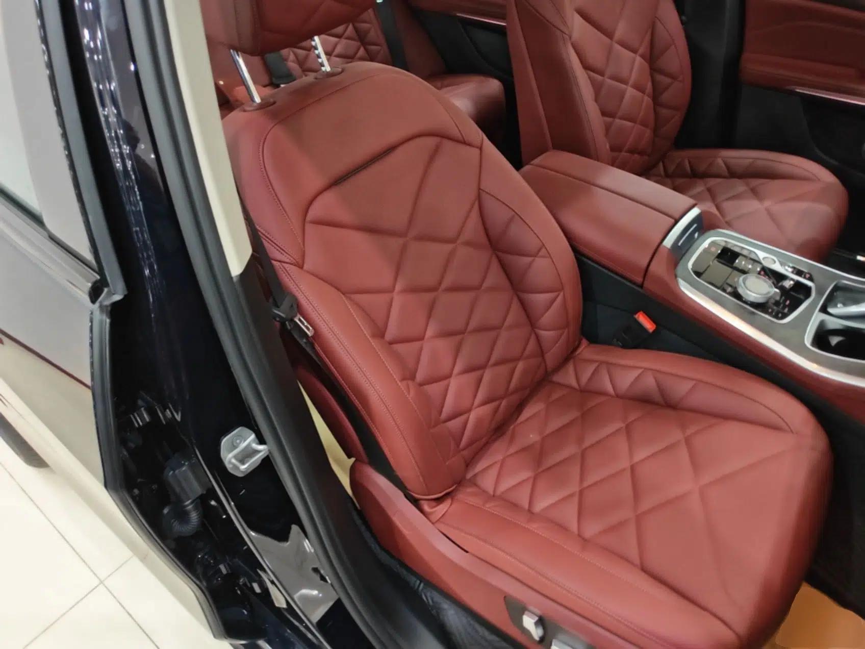 BMW X5 2023 xDrive 30Li Luxury M Sport Night Edition Package — миниатюра 19