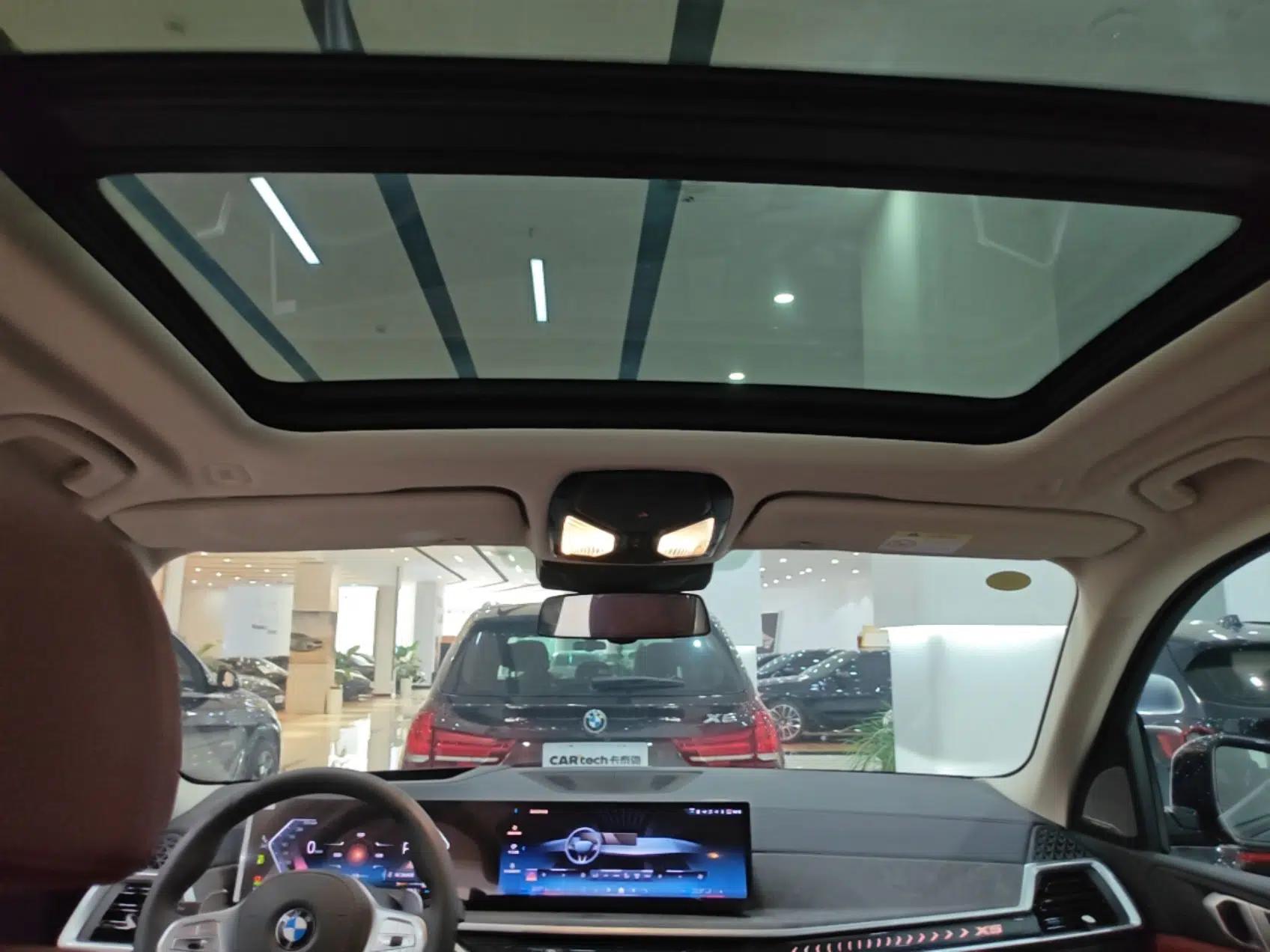 BMW X5 2023 xDrive 30Li Luxury M Sport Night Edition Package — миниатюра 21