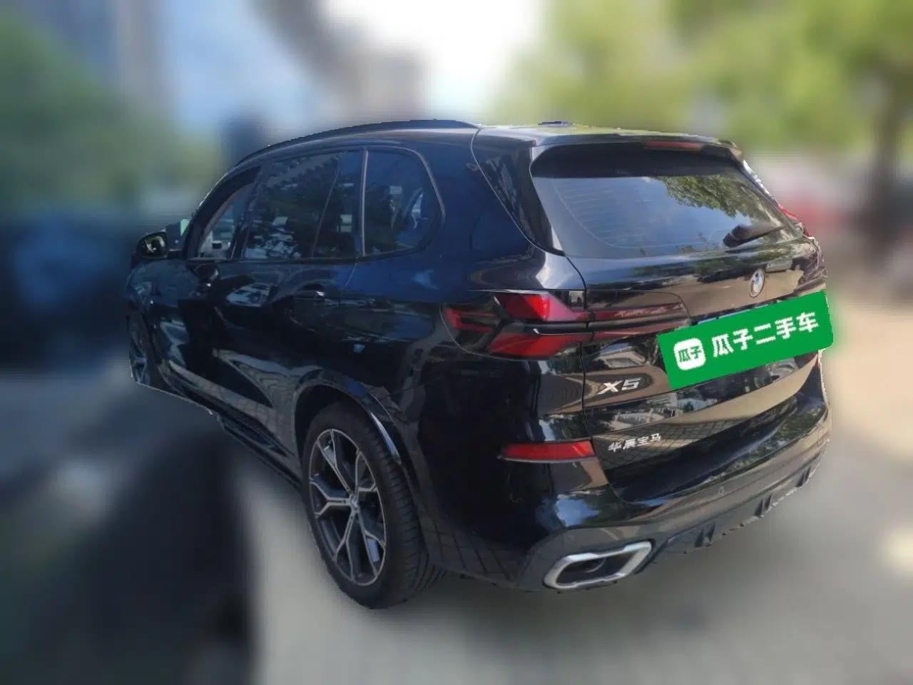 BMW X5 2023 xDrive 30Li Luxury M Sport Night Edition Package — миниатюра 4