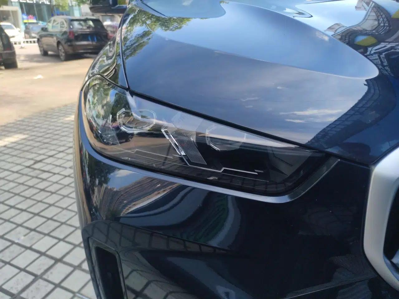 BMW X5 2023 xDrive 30Li Luxury M Sport Night Edition Package — миниатюра 7
