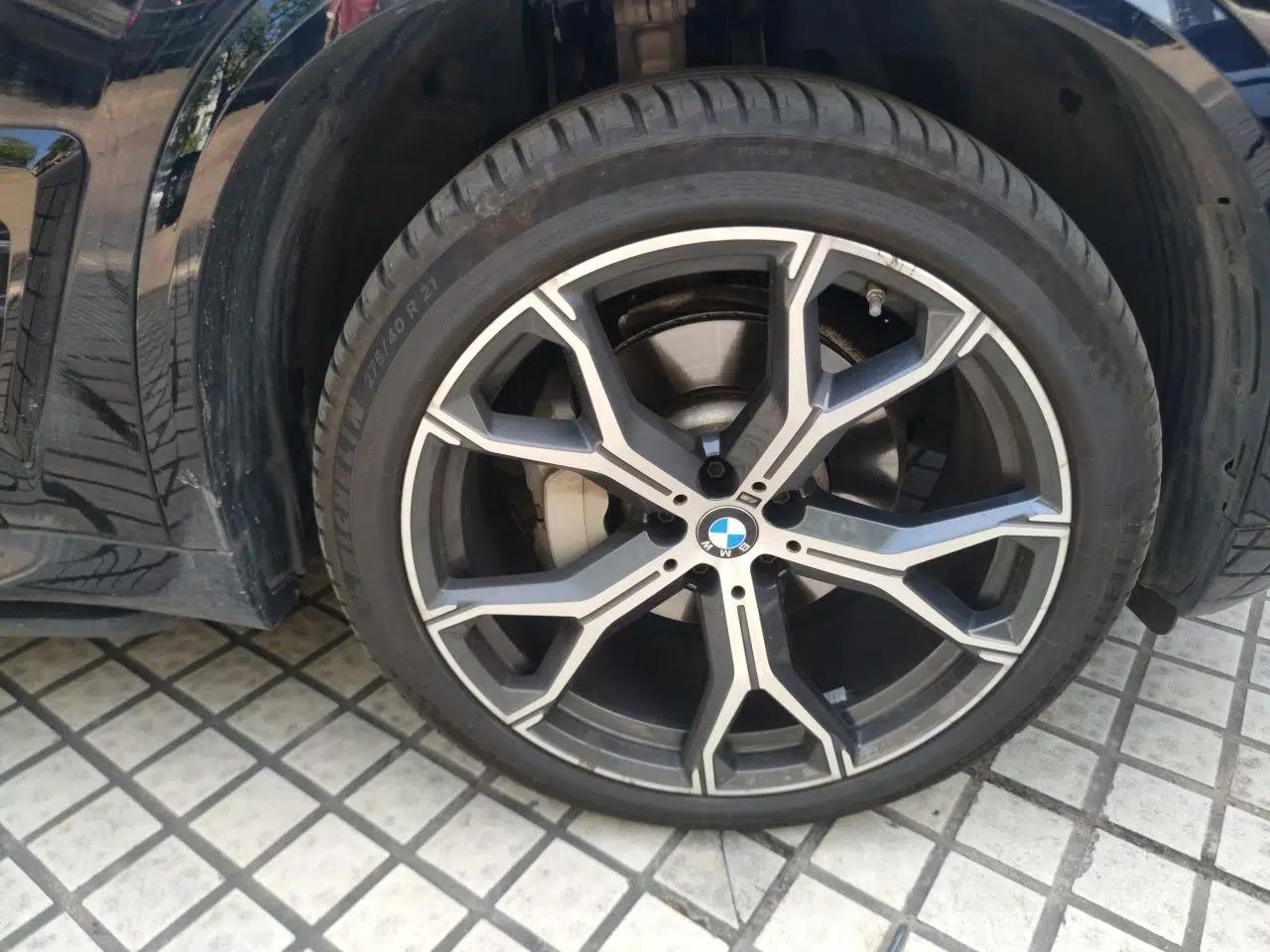 BMW X5 2023 xDrive 30Li Luxury M Sport Night Edition Package — миниатюра 8