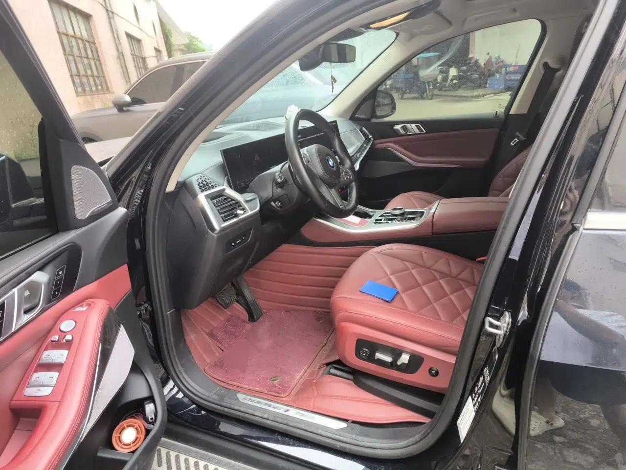 BMW X5 2023 xDrive 30Li M Sport Package — миниатюра 16