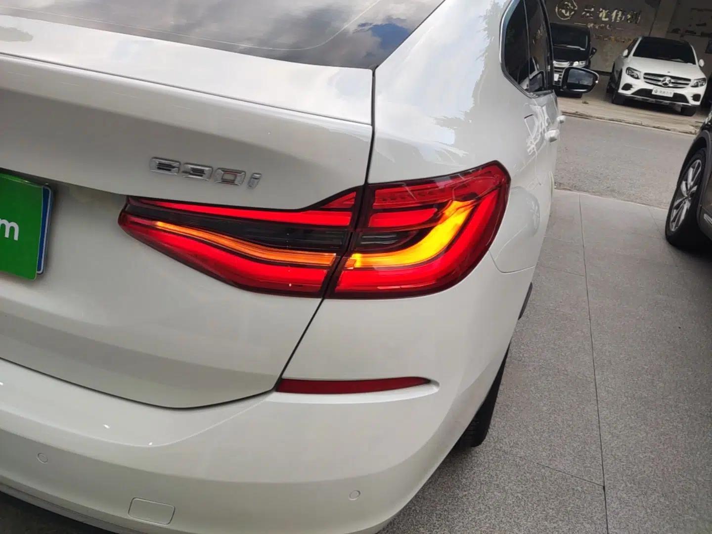 BMW 6 Series GT 2021 630i Luxury Design Package — миниатюра 9