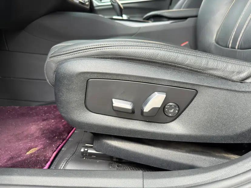 BMW 6 Series GT 2021 630i Luxury Design Package — миниатюра 27