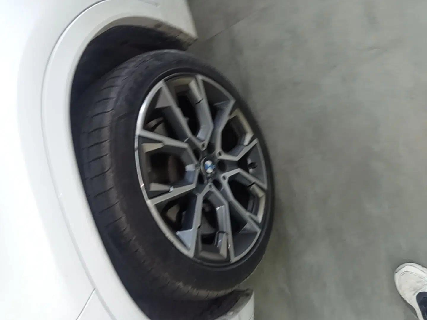 BMW X2 2021 xDrive25i Midnight Edition — миниатюра 10