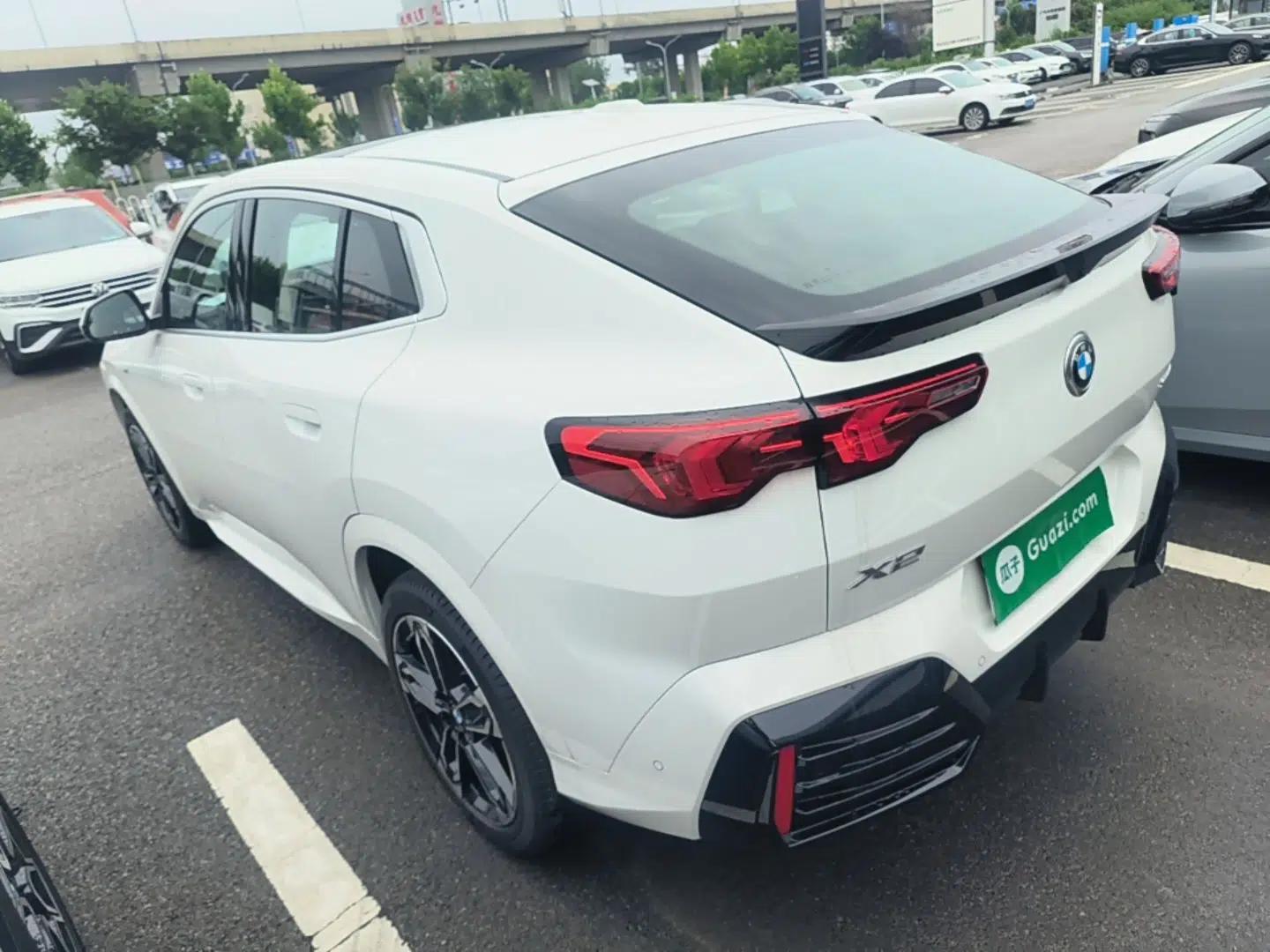 BMW X2 2024 sDrive25i M Sport Package — миниатюра 13