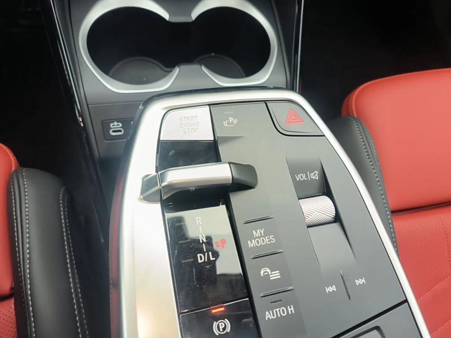 BMW X2 2024 sDrive25i M Sport Package — миниатюра 21