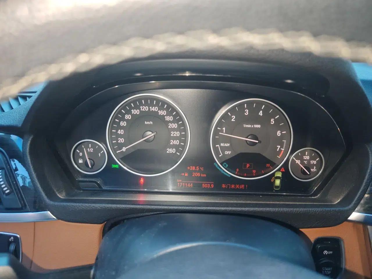 BMW 3 Series GT 2013 320i Leading Model — миниатюра 11