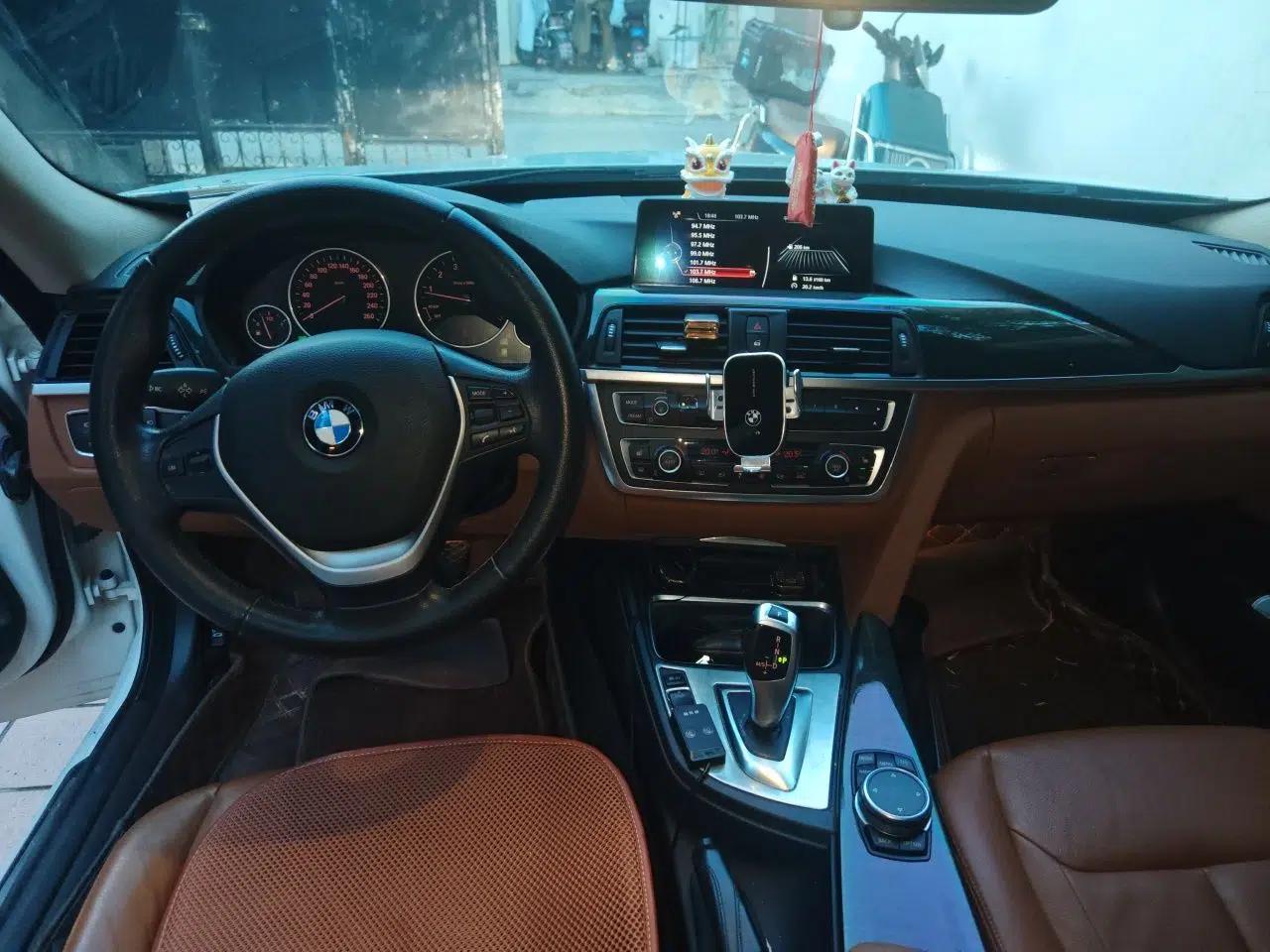 BMW 3 Series GT 2013 320i Leading Model — миниатюра 9