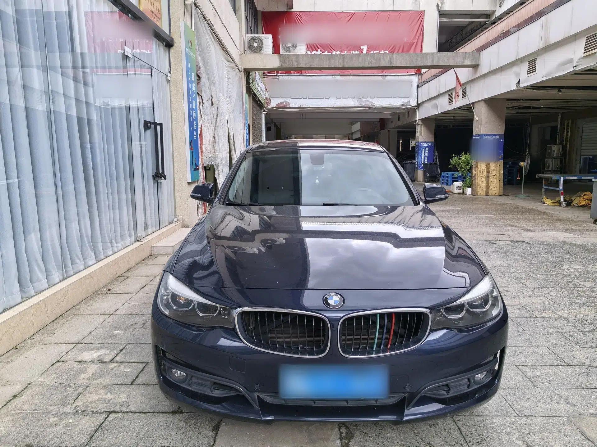 BMW 3 Series GT 2019 320i Sport Edition — миниатюра 12