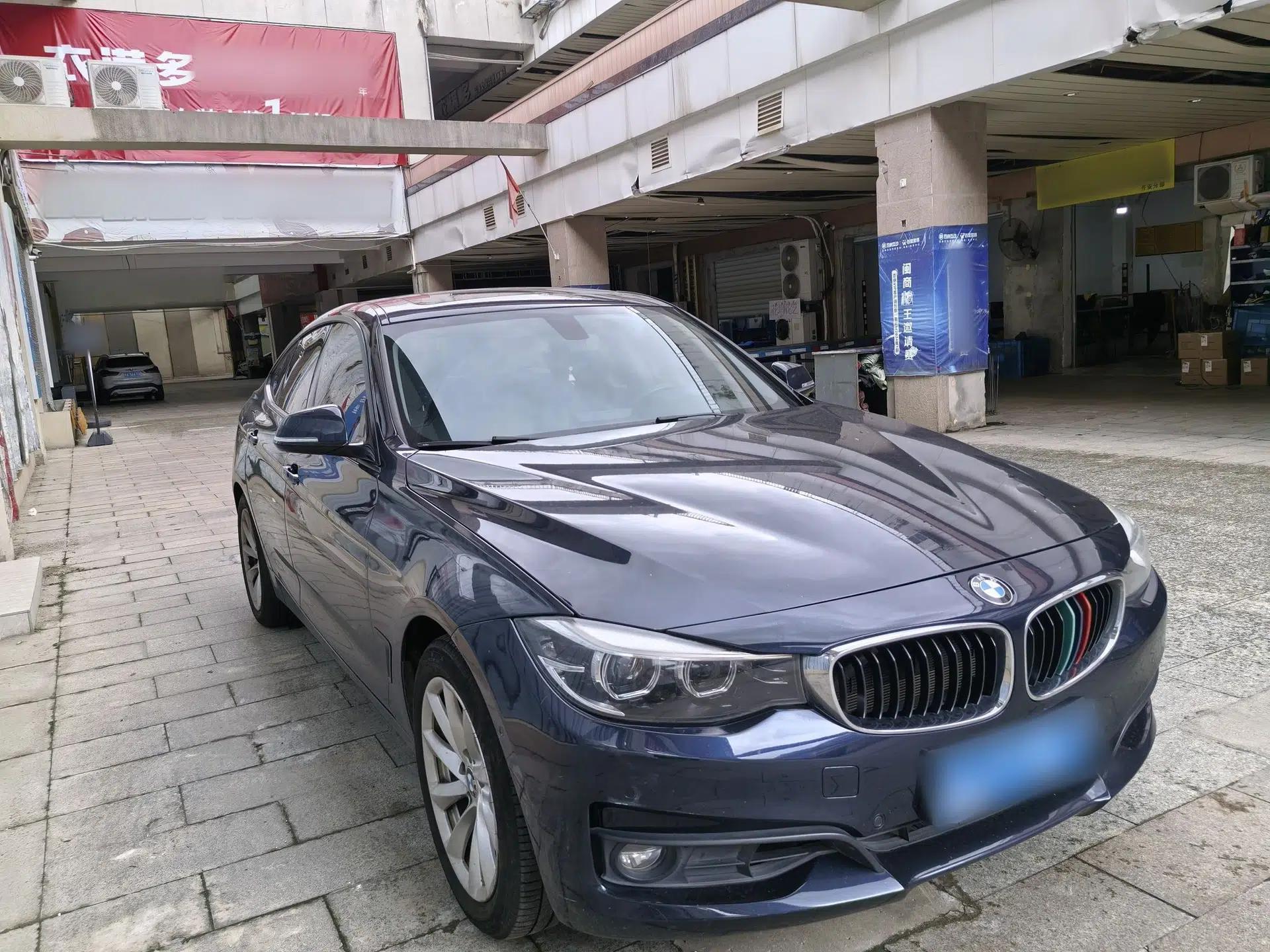 BMW 3 Series GT 2019 320i Sport Edition — миниатюра 13