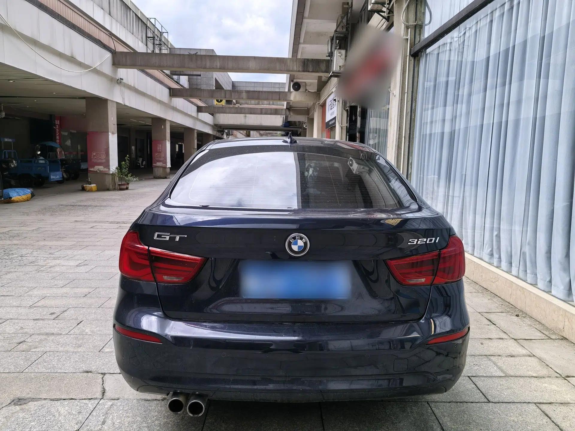 BMW 3 Series GT 2019 320i Sport Edition — миниатюра 18