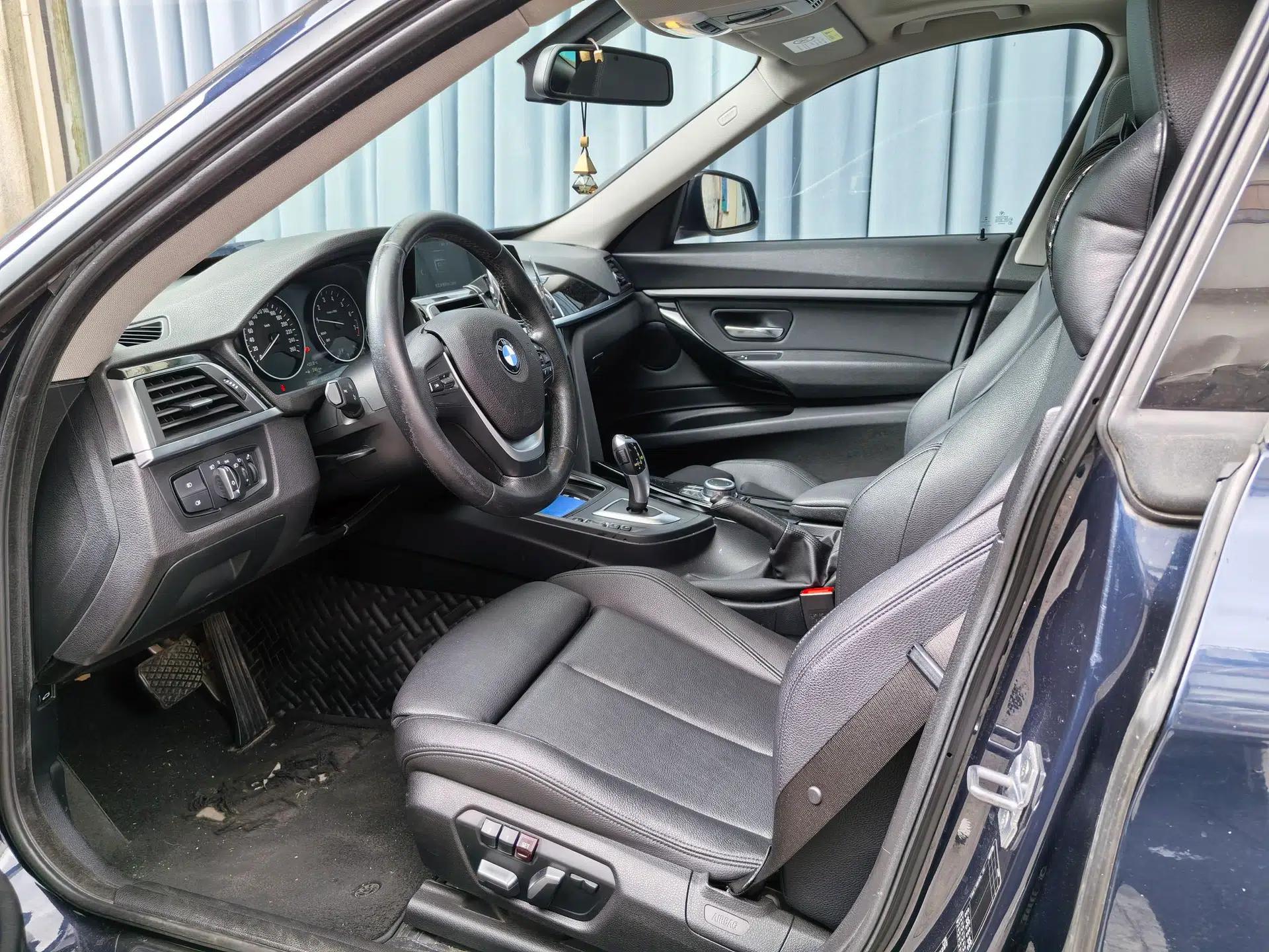 BMW 3 Series GT 2019 320i Sport Edition — миниатюра 32