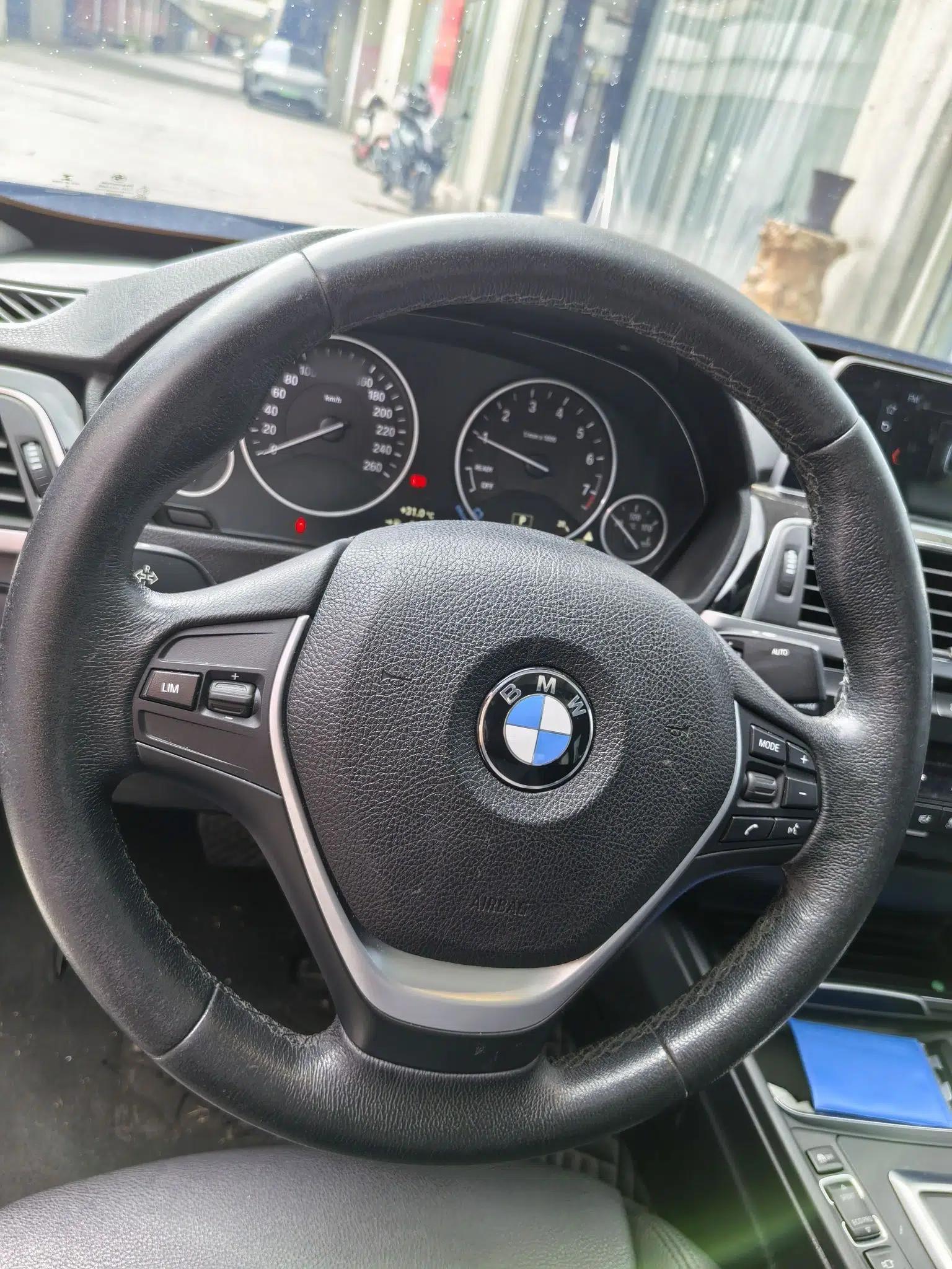 BMW 3 Series GT 2019 320i Sport Edition — миниатюра 34