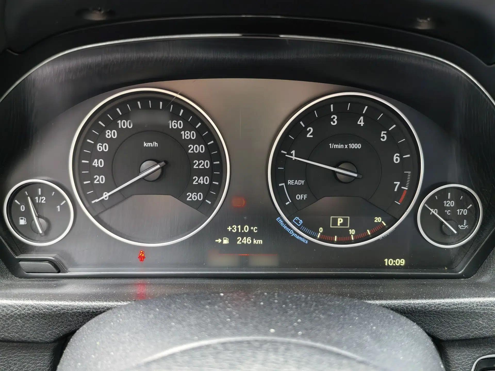 BMW 3 Series GT 2019 320i Sport Edition — миниатюра 35