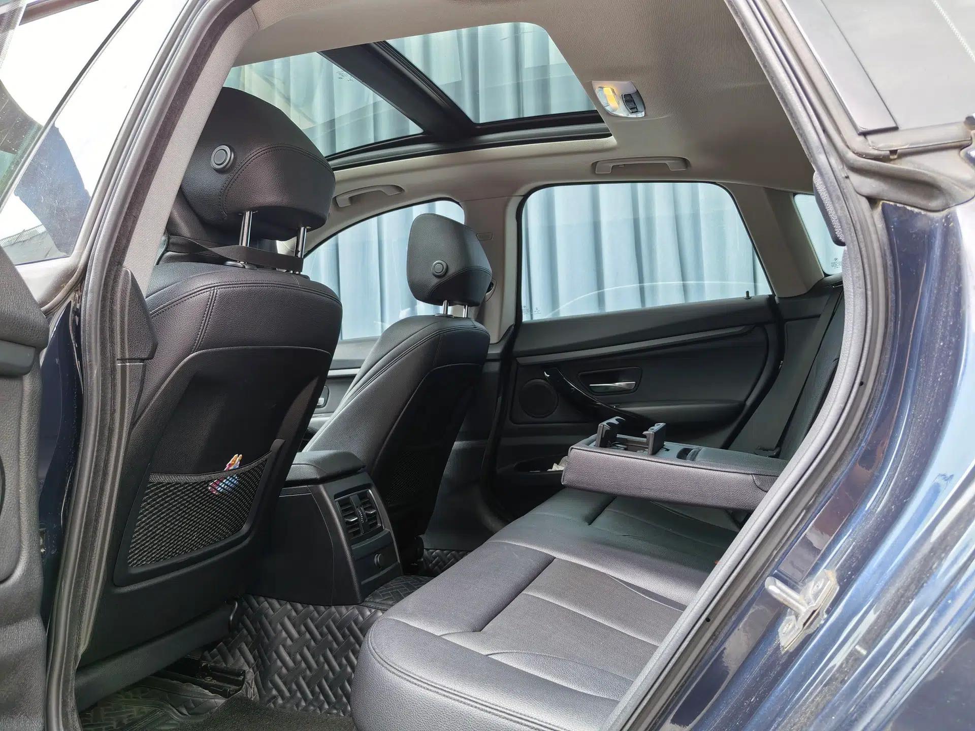 BMW 3 Series GT 2019 320i Sport Edition — миниатюра 36