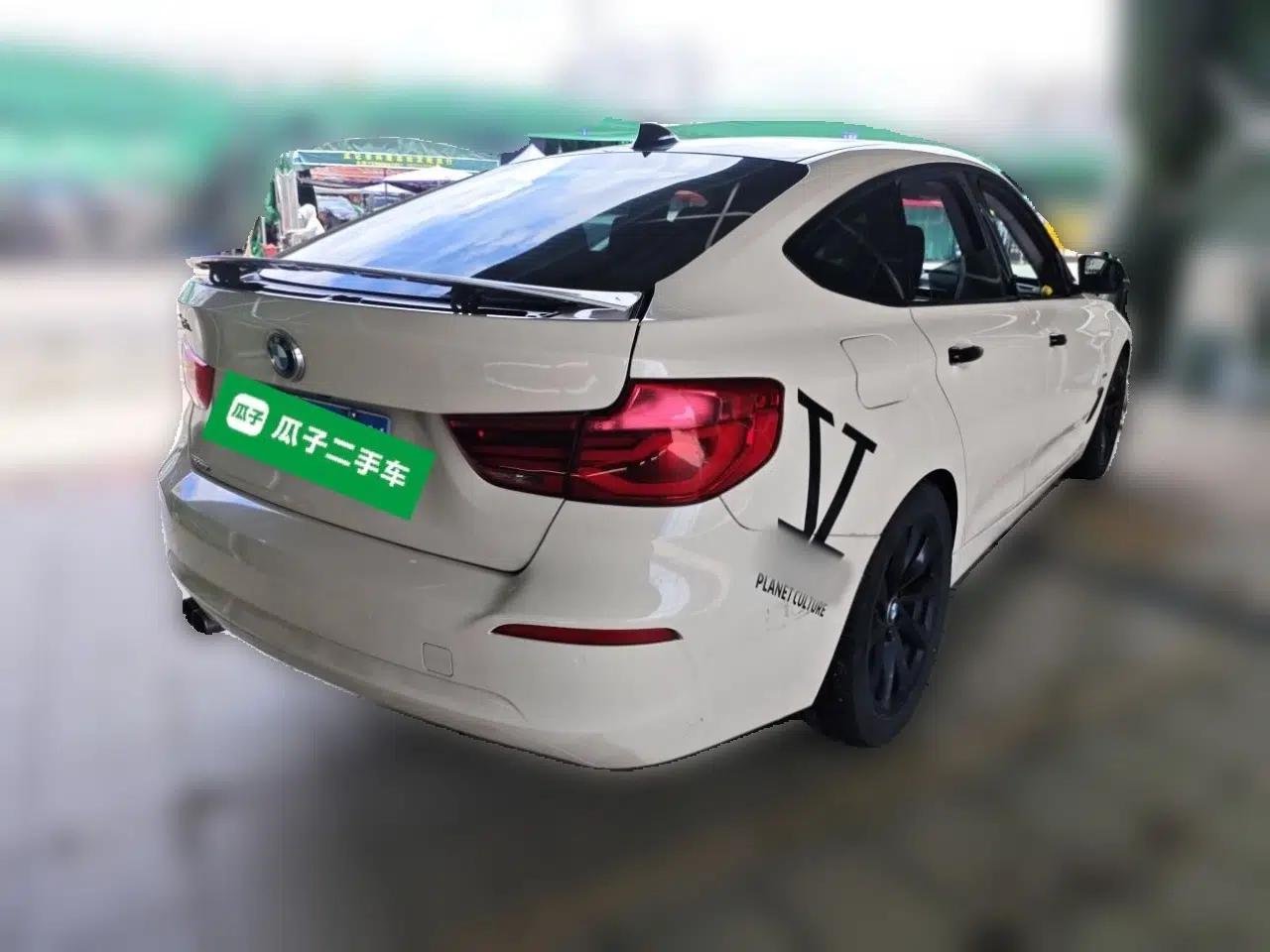 BMW 3 Series GT 2018 320i Sport Edition — миниатюра 6