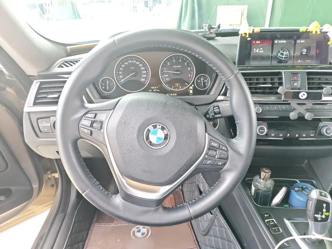BMW 3 Series GT 2018 320i Sport Edition — миниатюра 10