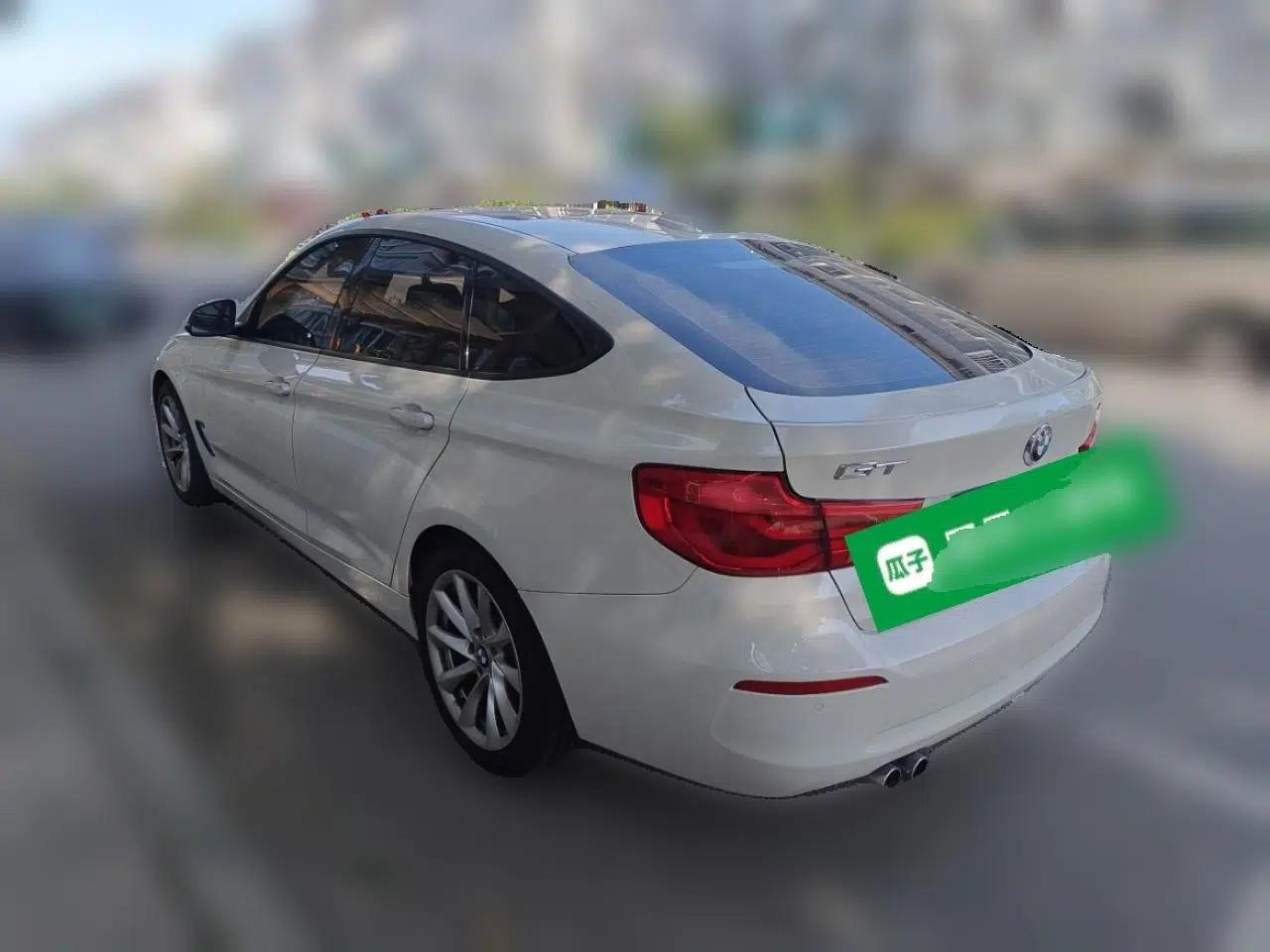 BMW 3 Series GT 2018 320i Sport Edition — миниатюра 4
