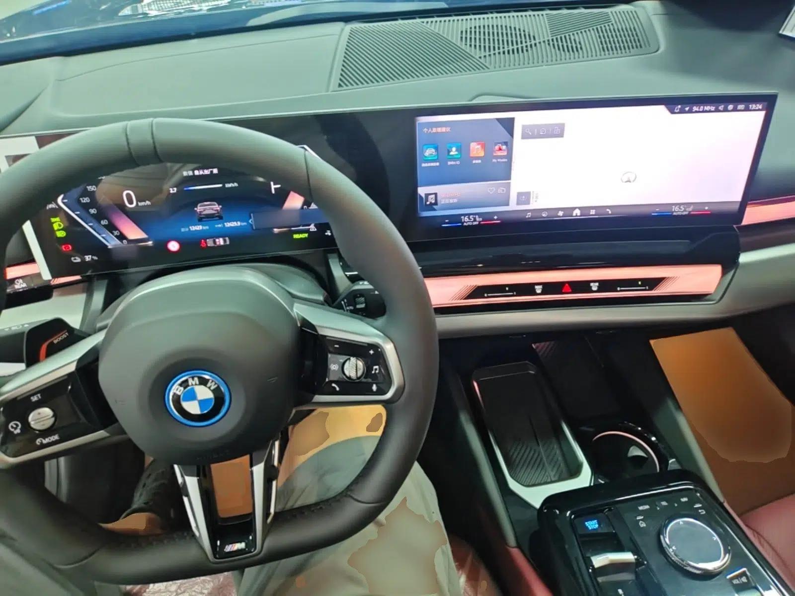 BMW i5 2025 eDrive 40L M Sport Package — миниатюра 12