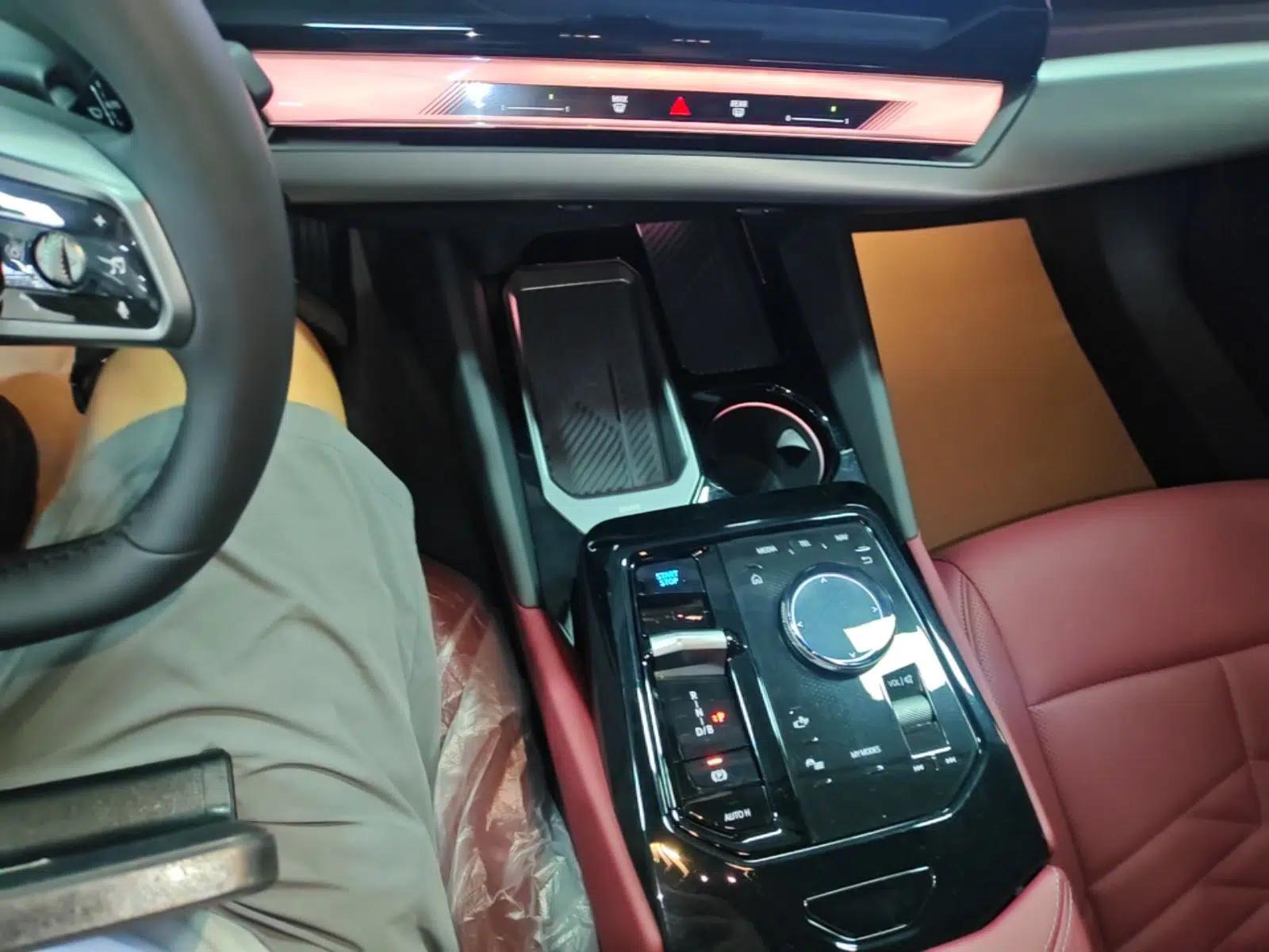BMW i5 2025 eDrive 40L M Sport Package — миниатюра 16