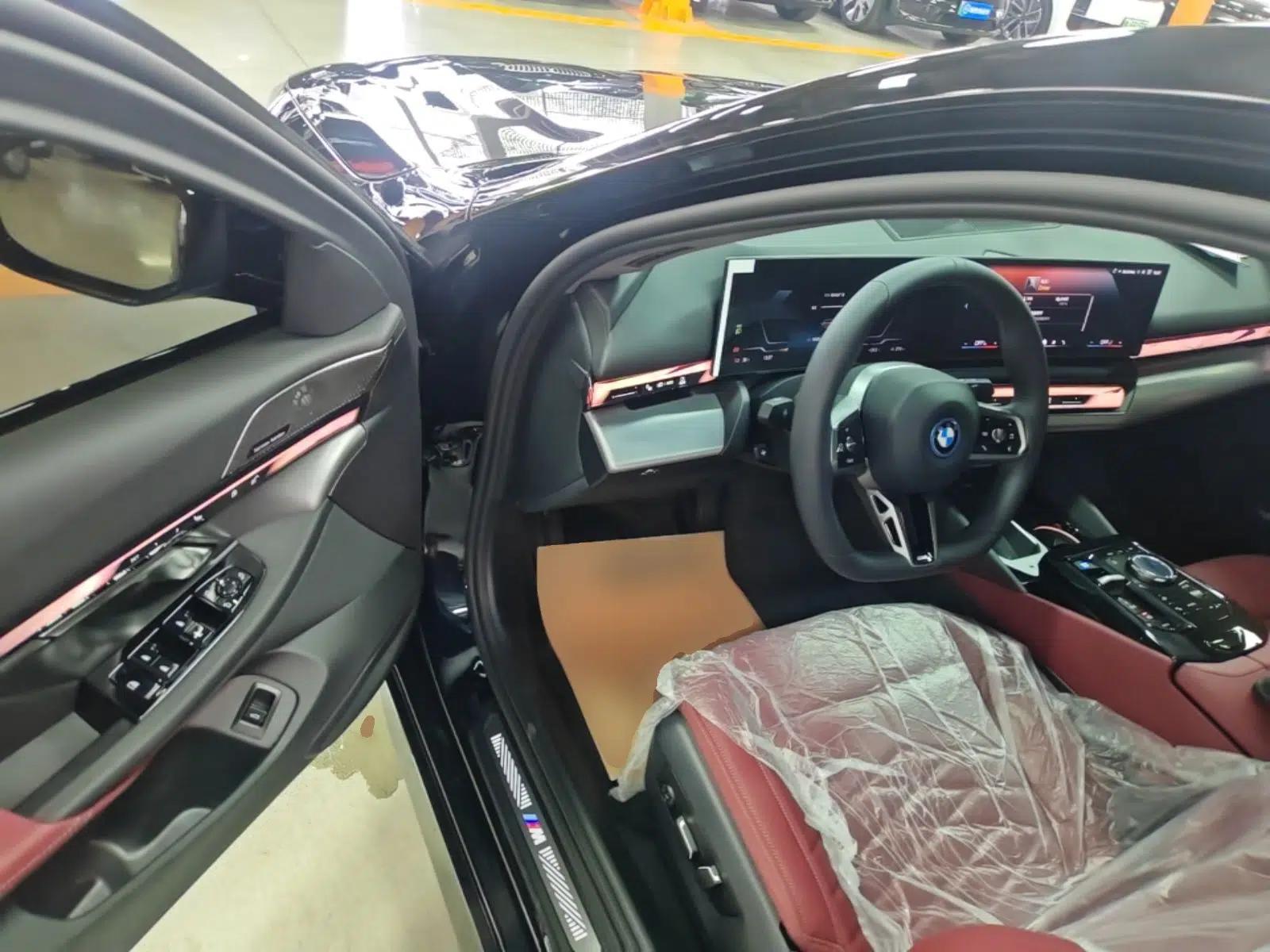 BMW i5 2025 eDrive 40L M Sport Package — миниатюра 18