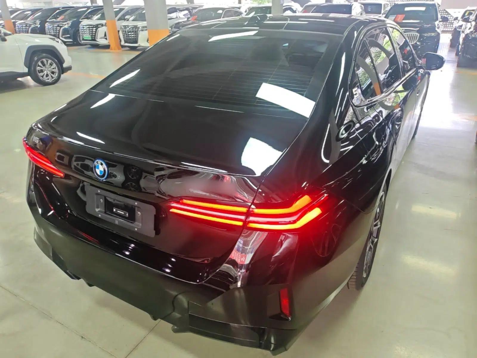 BMW i5 2025 eDrive 40L M Sport Package — миниатюра 6