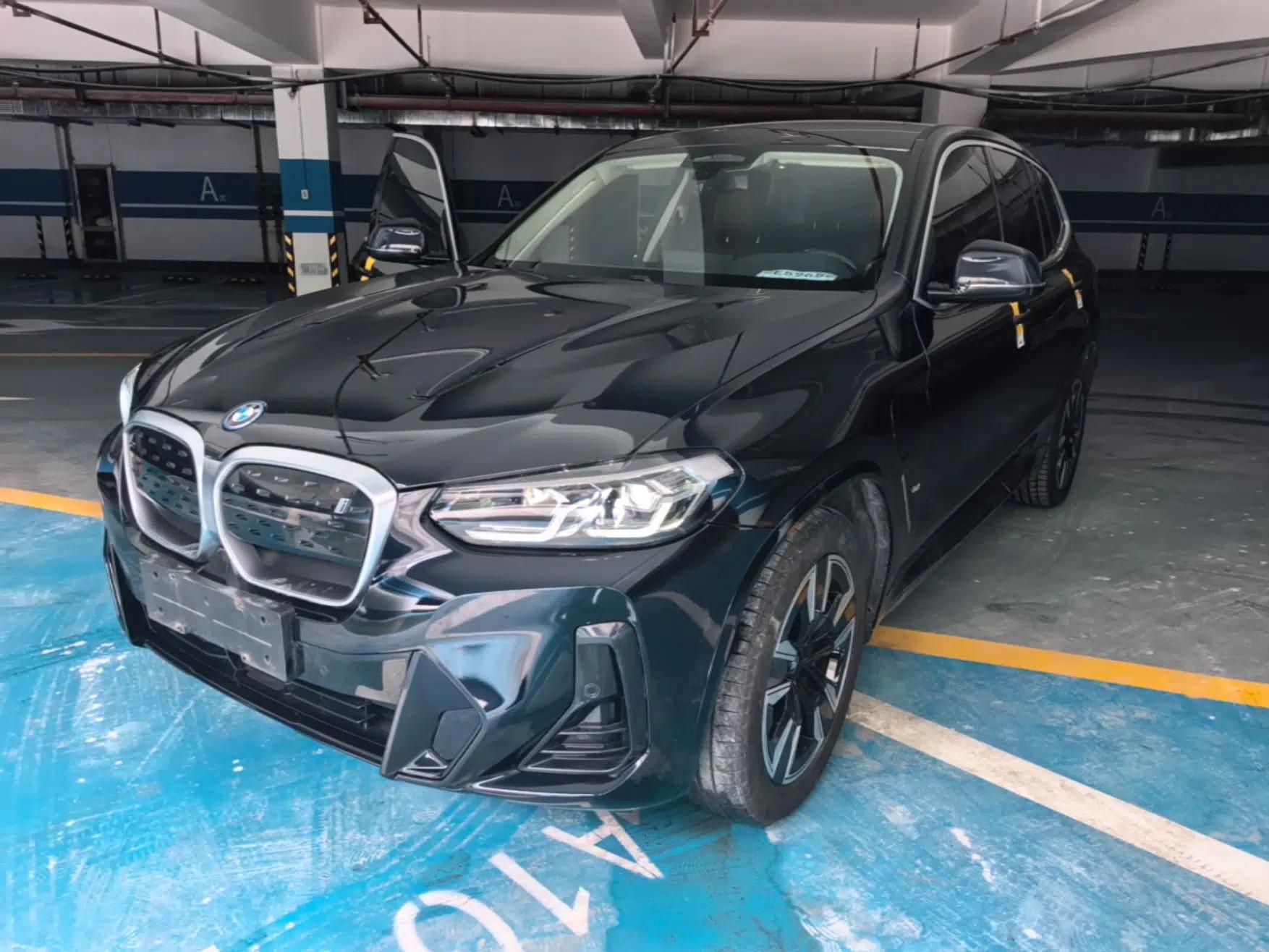 BMW iX3 2023 Leading Model — миниатюра 1