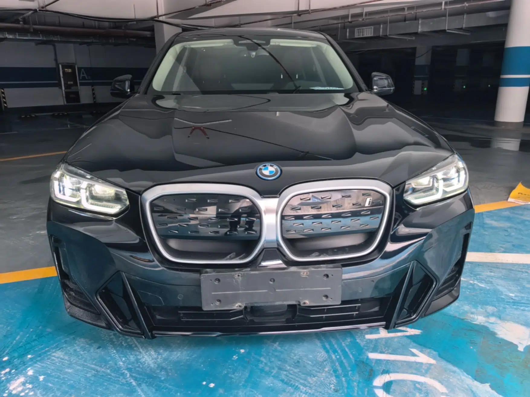 BMW iX3 2023 Leading Model — миниатюра 2